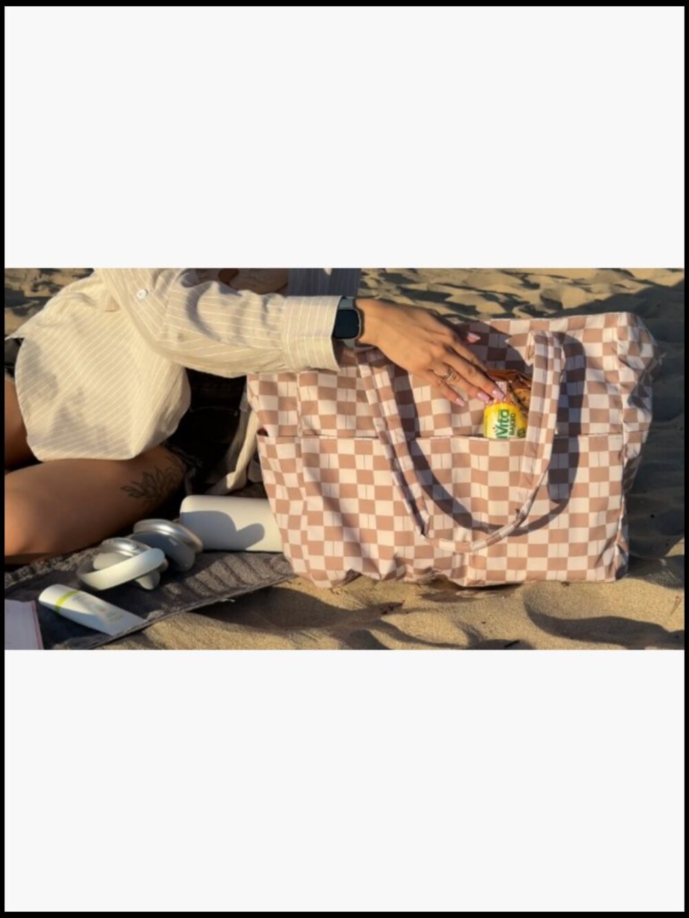 Extra Large Foldable Beach Tote with Zipper, Waterproof Sandproof for Travel - Picture 7 of 7